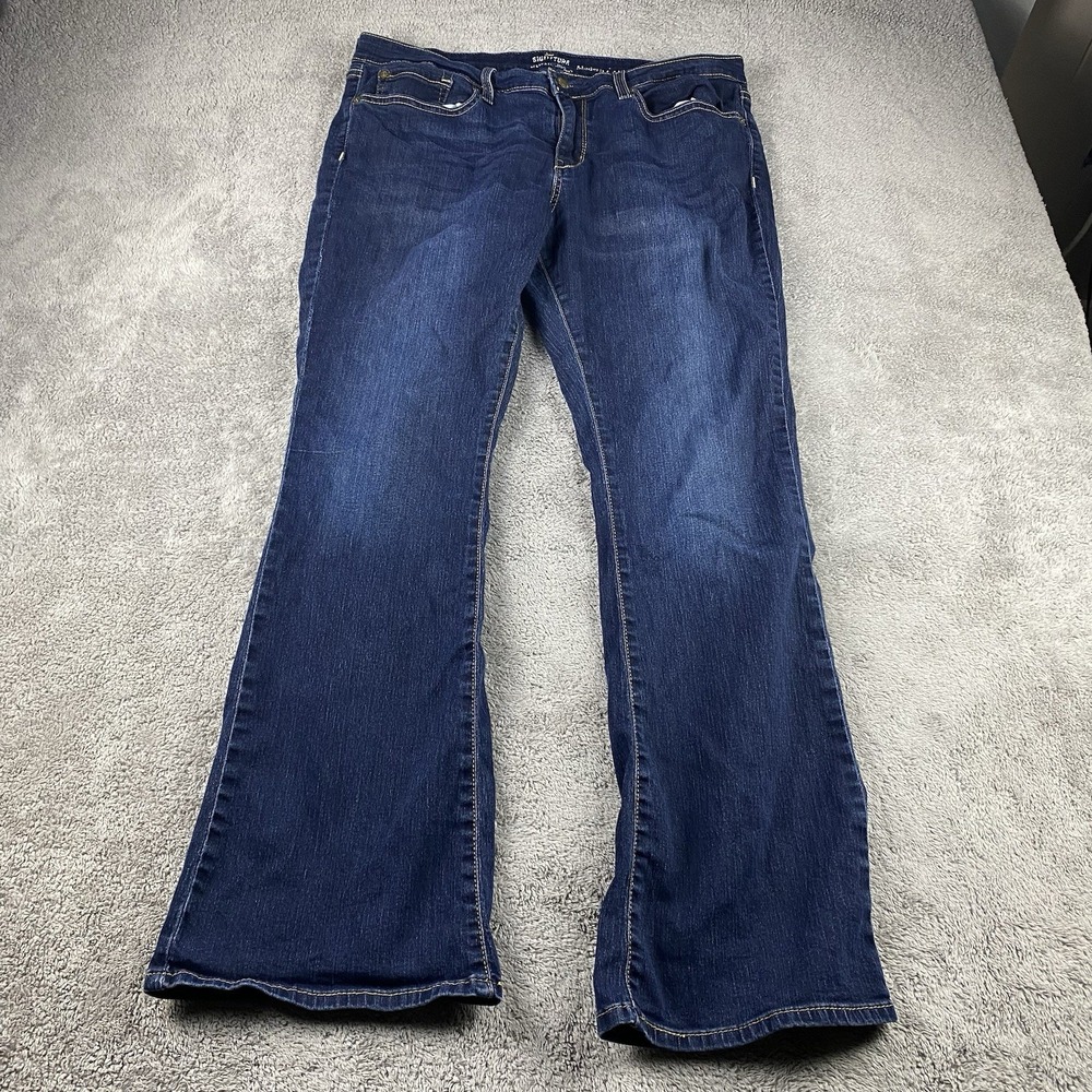 Levis Signature Mid Rise Boot Cut Jeans Womens 18 34x30 Blue Medium Wash Pants